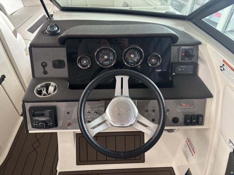 Sea Ray 270 SDXE