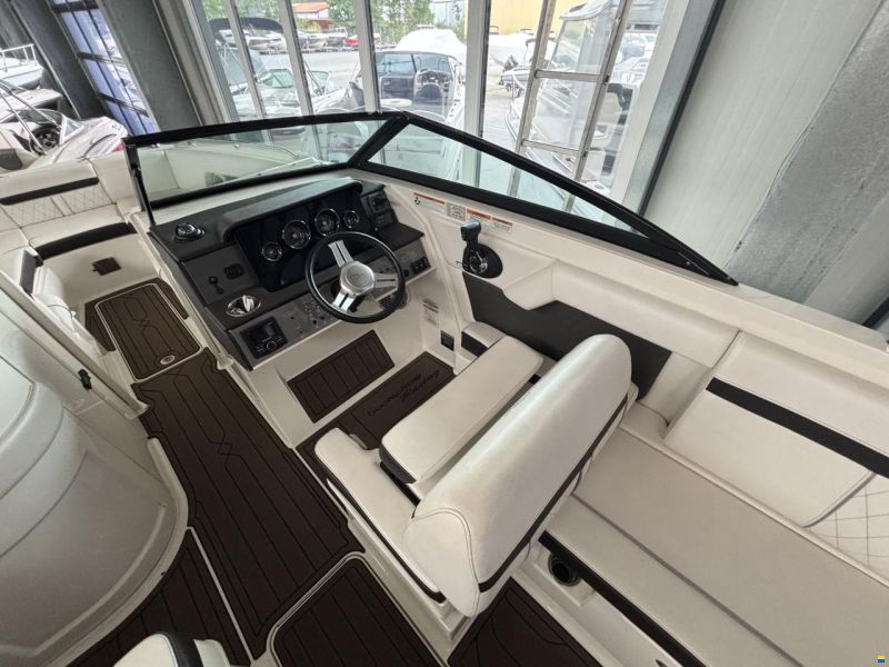 Sea Ray 270 SDXE