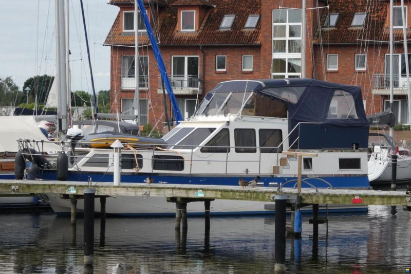 C.J. Broom & Sons Ltd Broom 37 - Custom-Umbau