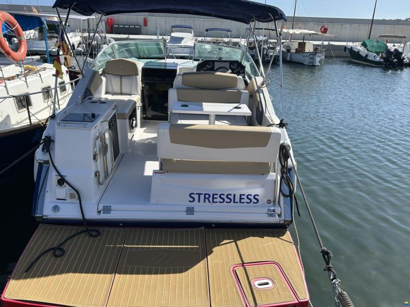 Four Winns V275