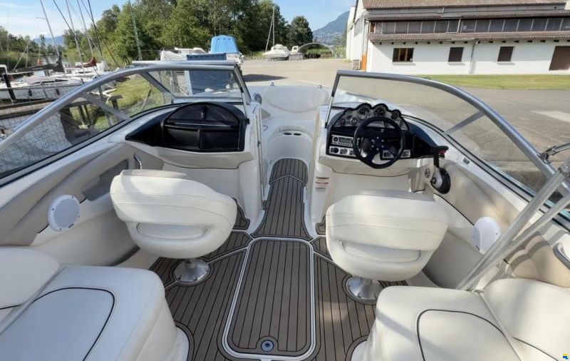 Bayliner 235