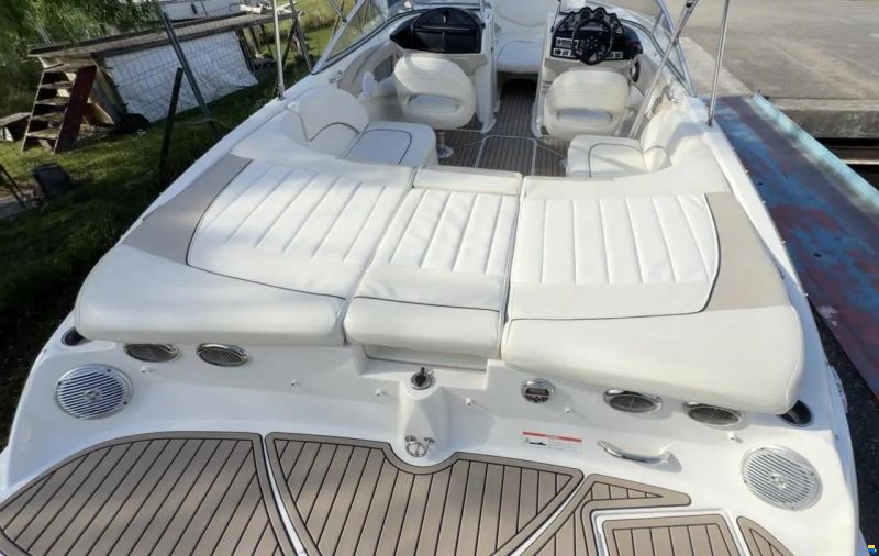 Bayliner 235