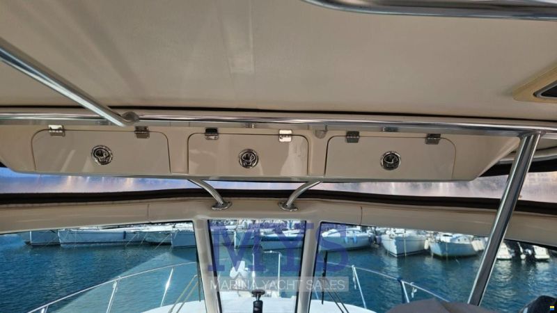 Pursuit Tiara 3100 Offshore