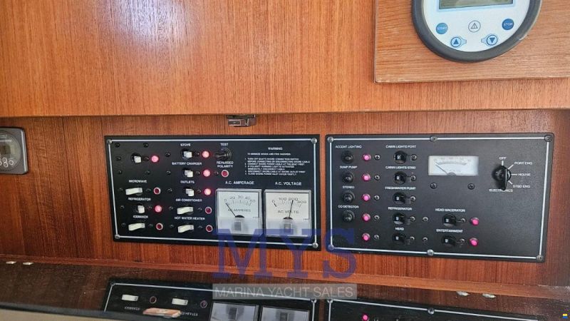Pursuit Tiara 3100 Offshore
