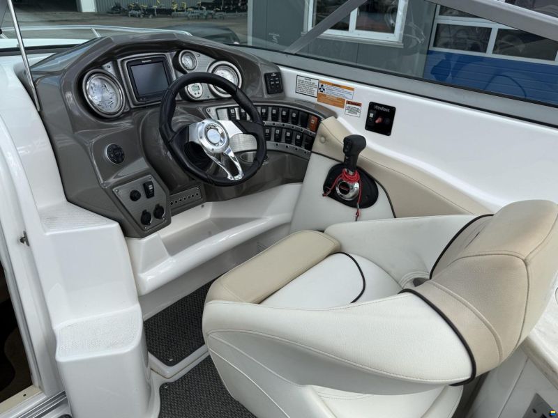 Rinker 276 Captiva Cuddy incl. trailer