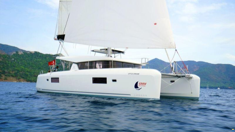 Lagoon 42