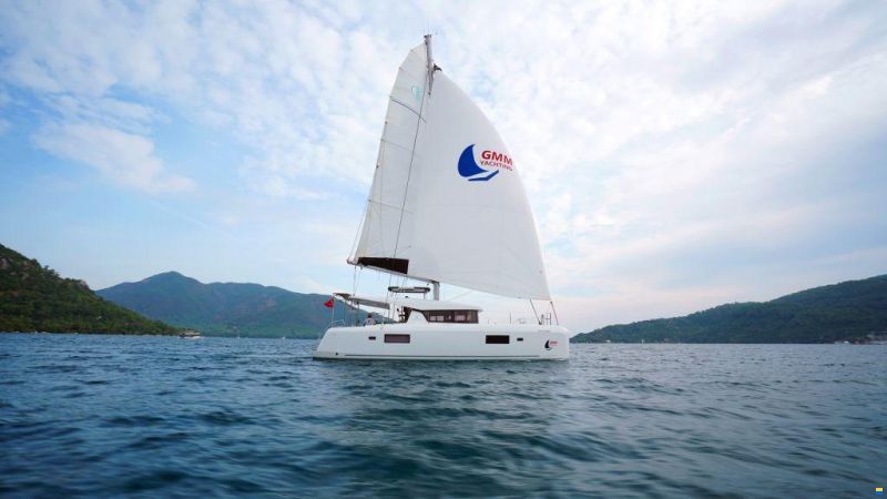 Lagoon 42