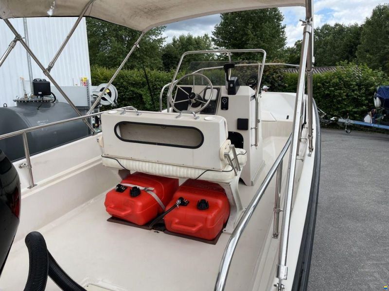 Boston Whaler MONTAUK 17