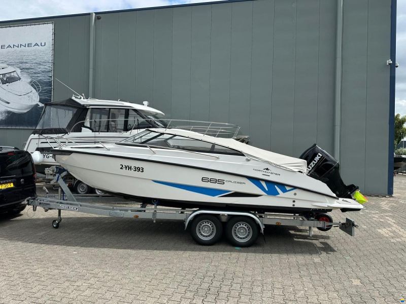 NorthMaster 685 Cruiser Cabin