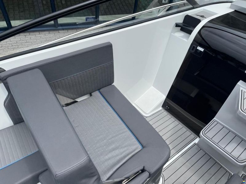 NorthMaster 685 Cruiser Cabin
