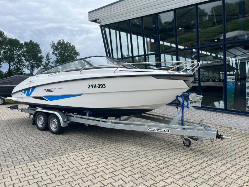 NorthMaster 685 Cruiser Cabin