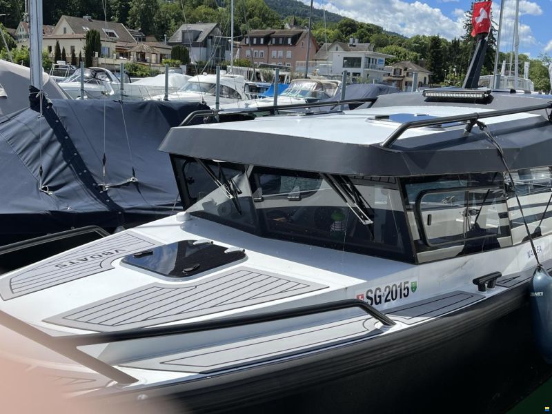 VBOATS Voyager 800 Cabin