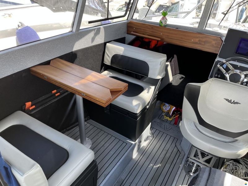 VBOATS Voyager 800 Cabin