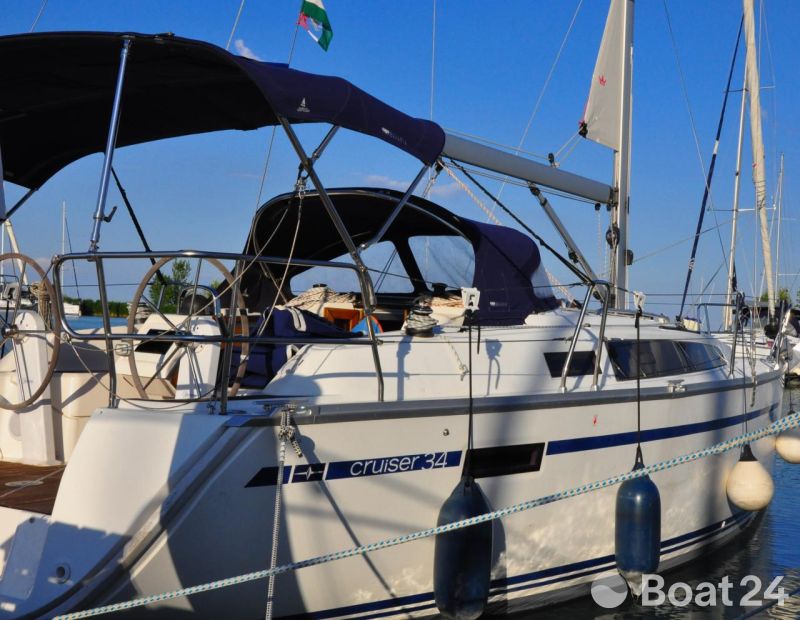 Bavaria 34 CRUISER - BRUCE FARR DESIGN