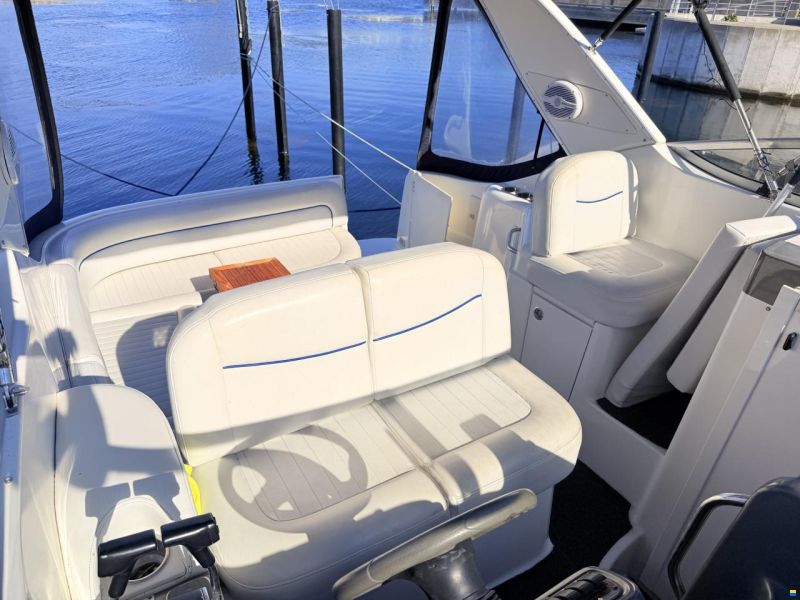 Bayliner 305
