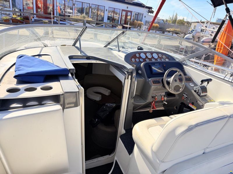 Bayliner 305