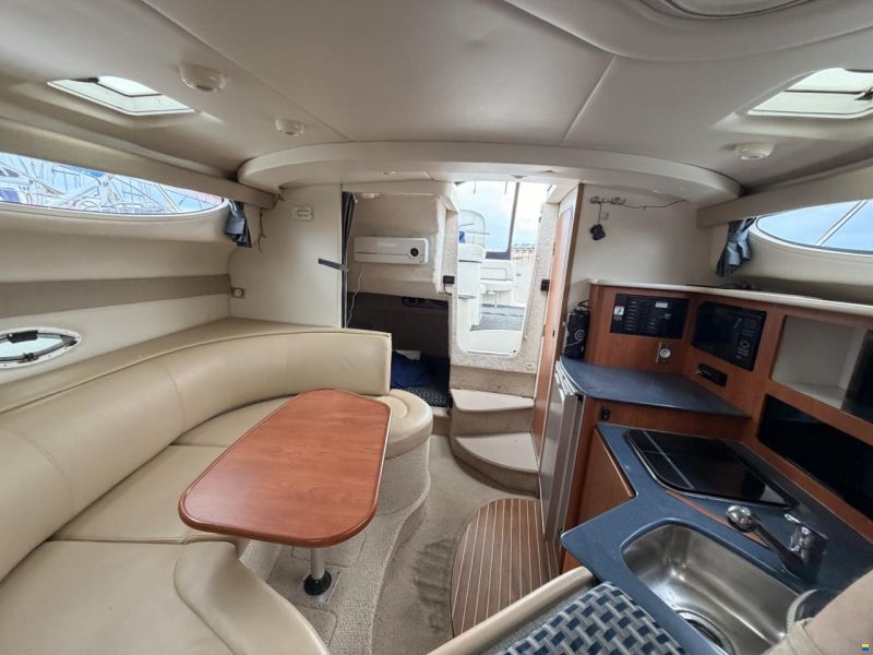 Bayliner 305