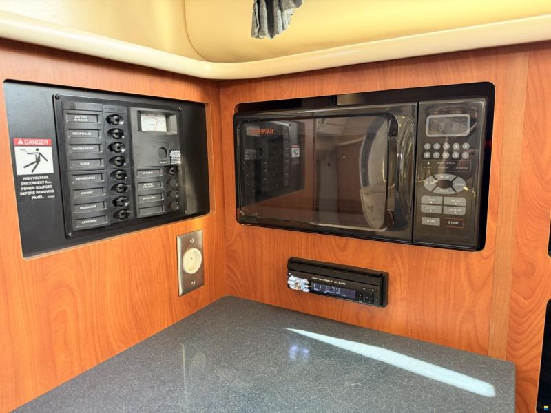 Bayliner 305