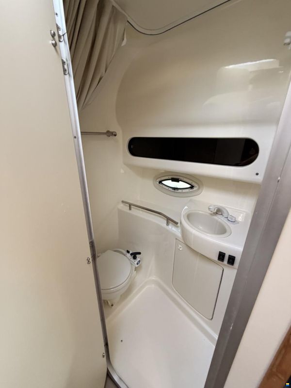 Bayliner 305
