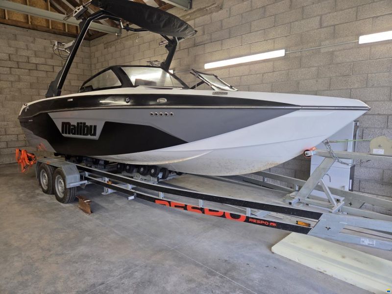 Malibu 23 LSV Wakesetter