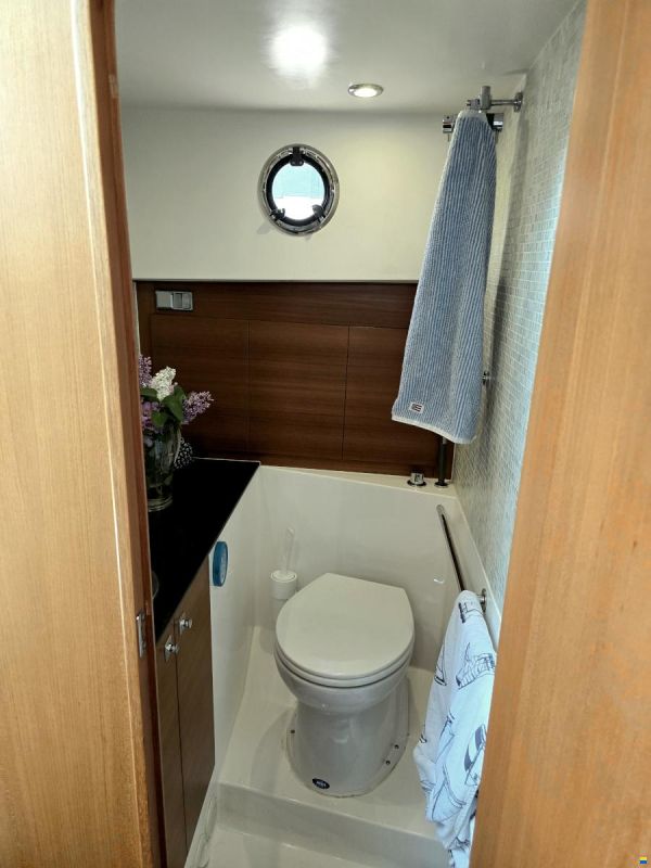 Delta Powerboats 40 WA Volvo Penta D6-370 EVC