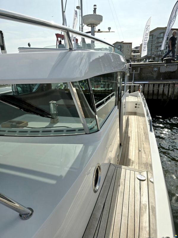 Delta Powerboats 40 WA Volvo Penta D6-370 EVC