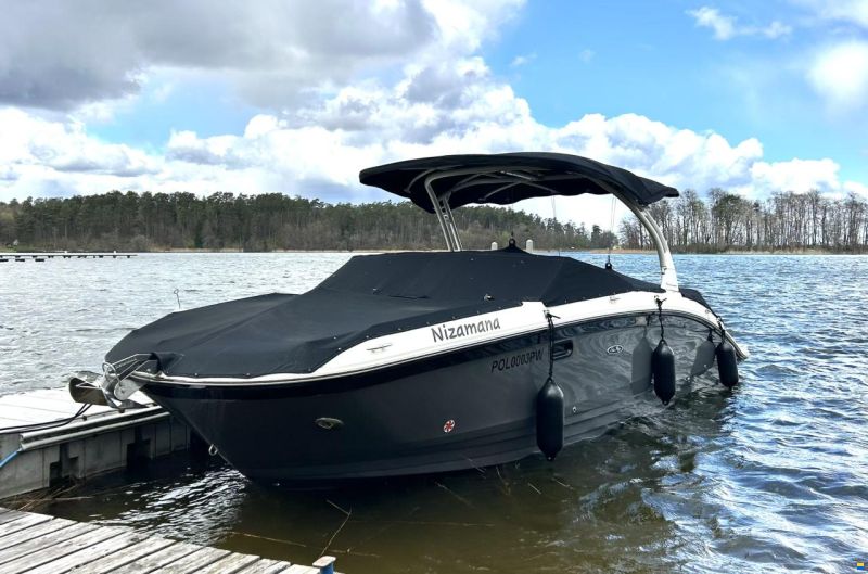 Sea Ray 270 SDX Sundeck