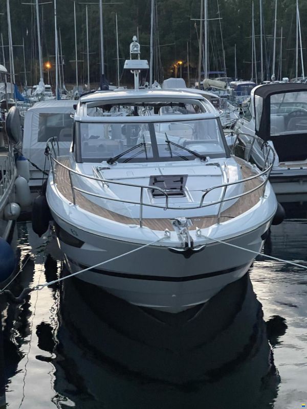 Leader 36