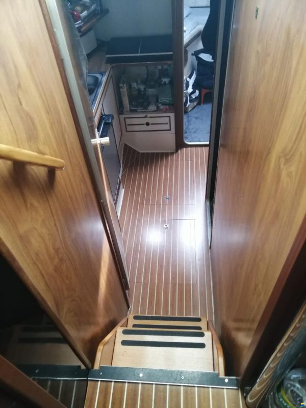 Broom Sedan 35 Fly