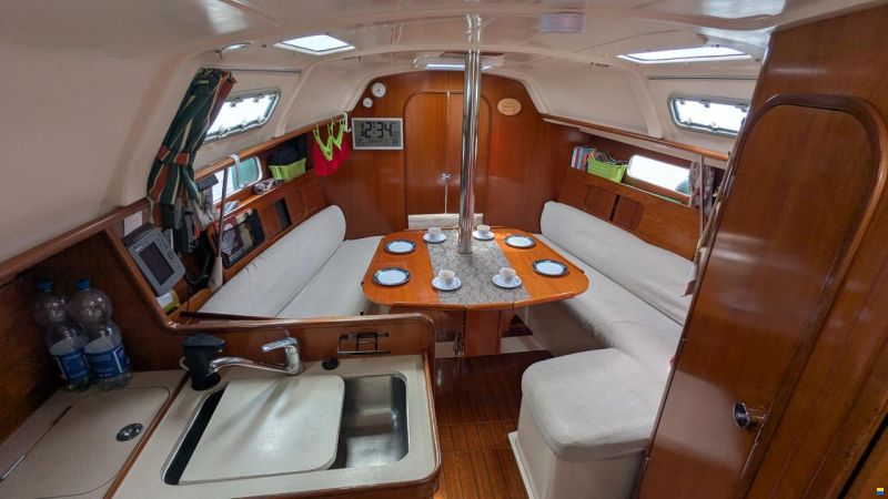 Beneteau Oceanis 321