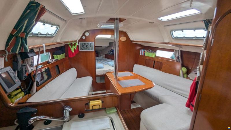 Beneteau Oceanis 321