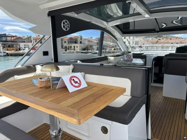 Galeon 485 HTS