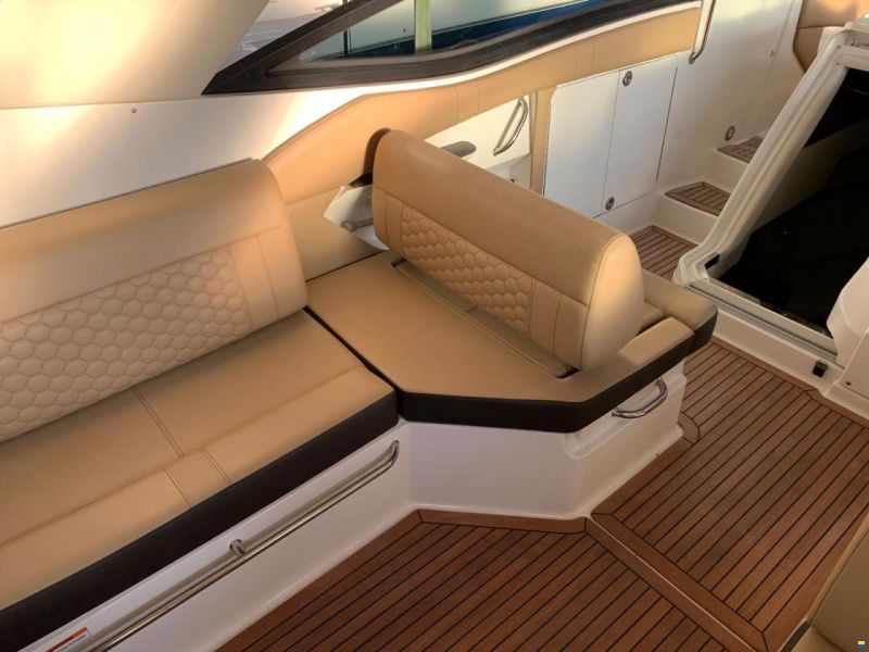 Sea Ray 320 Sundancer