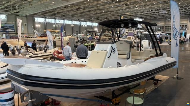 SEA FLASH Luxury 660 Carbon