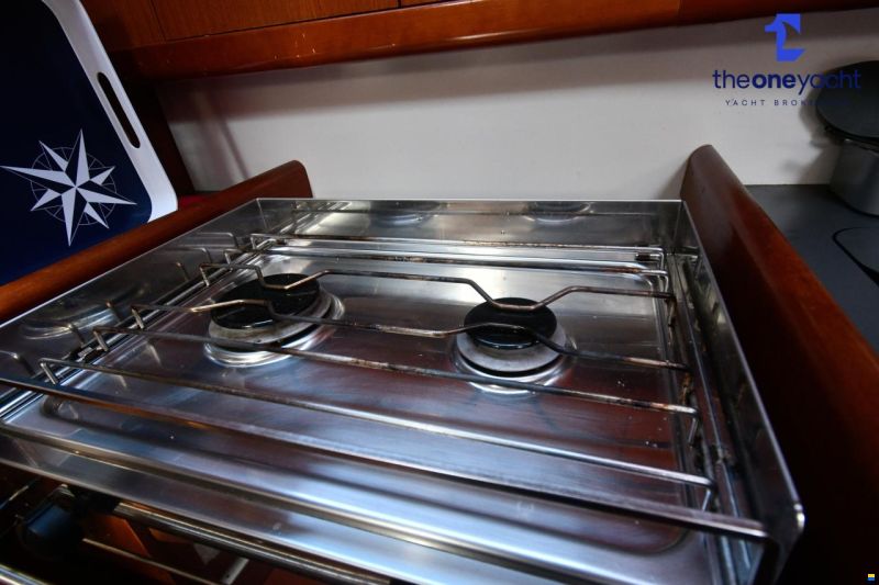 Beneteau Oceanis 37