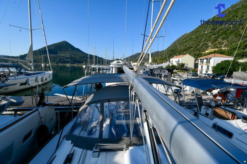 Beneteau Oceanis 37