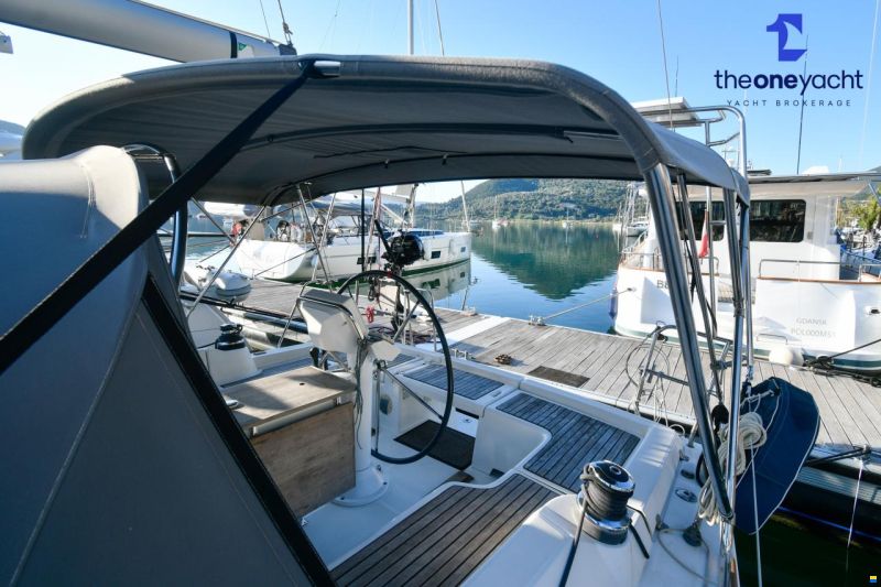Beneteau Oceanis 37