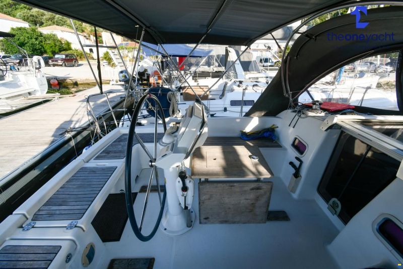 Beneteau Oceanis 37