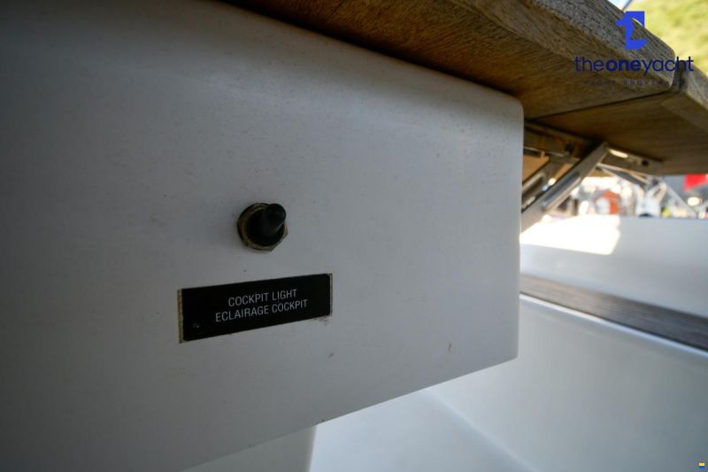 Beneteau Oceanis 37
