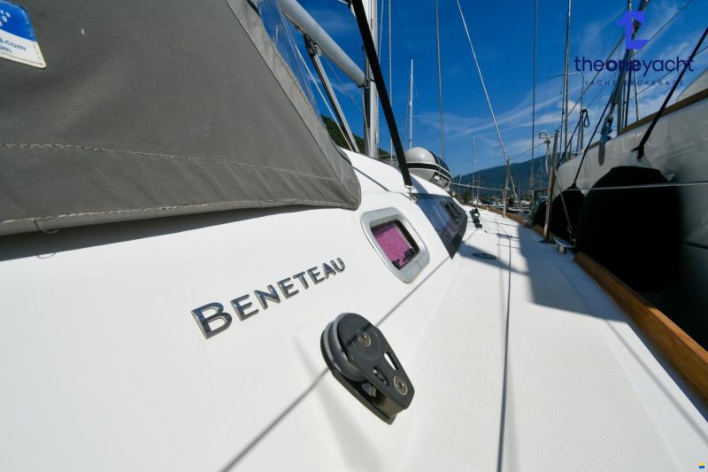 Beneteau Oceanis 37