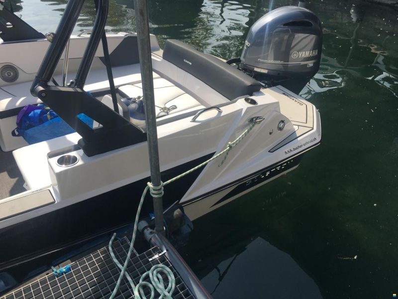 Glastron GTD 220