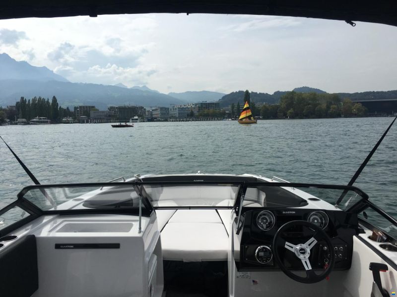 Glastron GTD 220