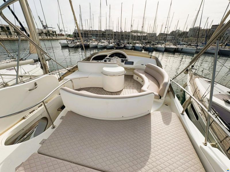 Azimut 46 fly