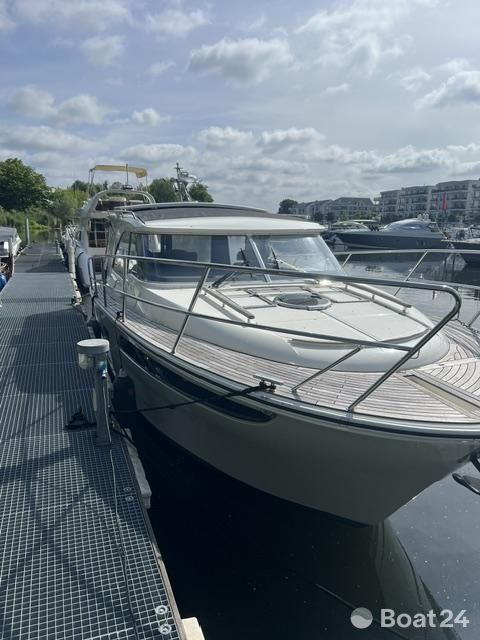 Marex 310 Sun Cruiser