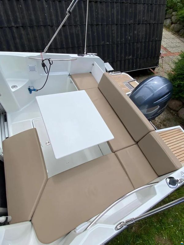 Jeanneau Merry Fisher 695