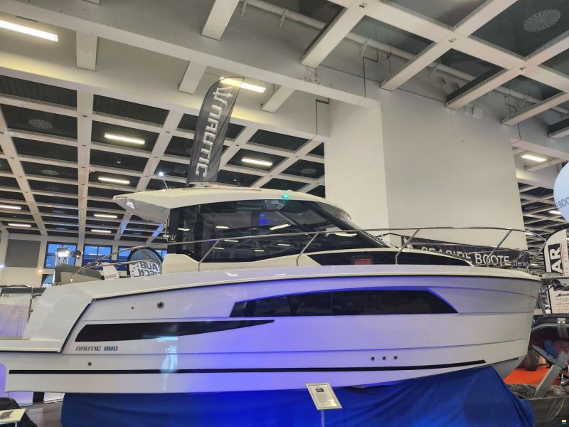 Nautic Yachts 880