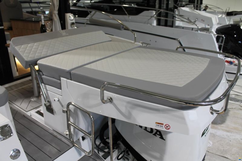 Nautic Yachts 880