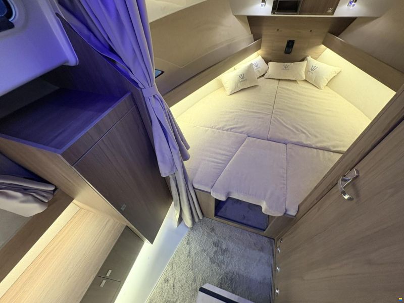Nautic Yachts 880