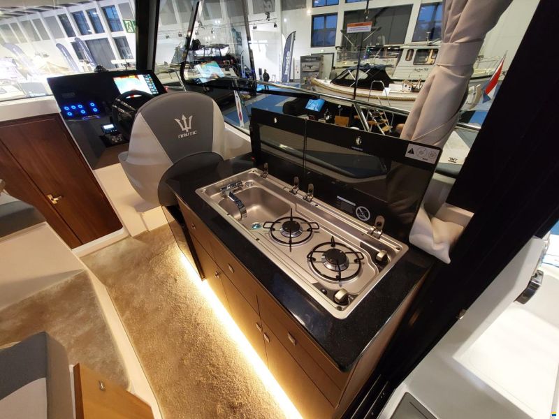 Nautic Yachts 880