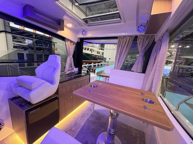 Nautic Yachts 880